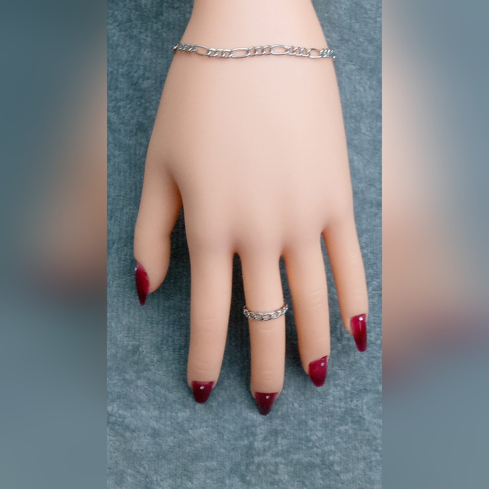 FIGARO STYLE BRACELET AND CHAIN LINK RING